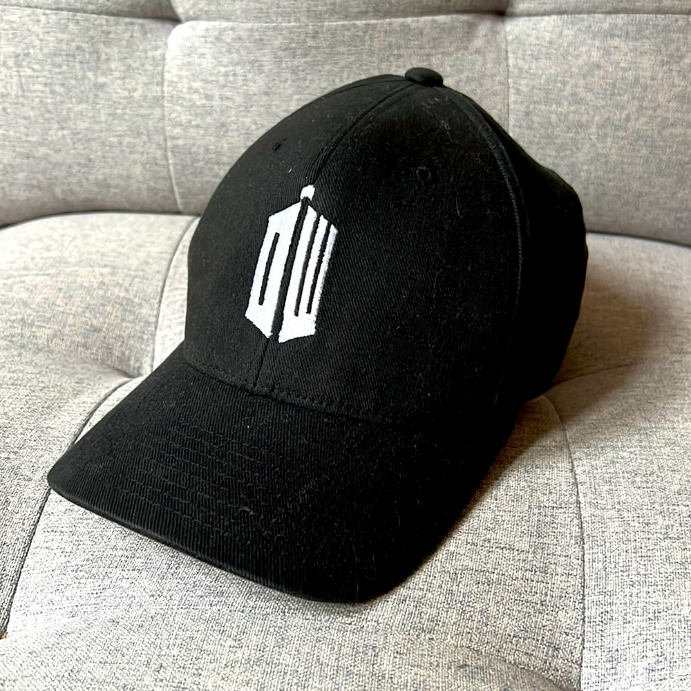 L/XL Doctor Who BBC America baseball hat - *Season 6 NYC Premier Exclusive 2011*